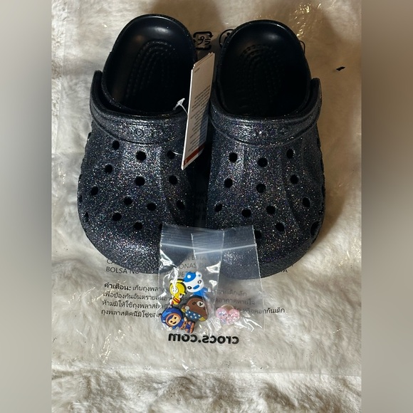 CROCS - Picture 3 of 16